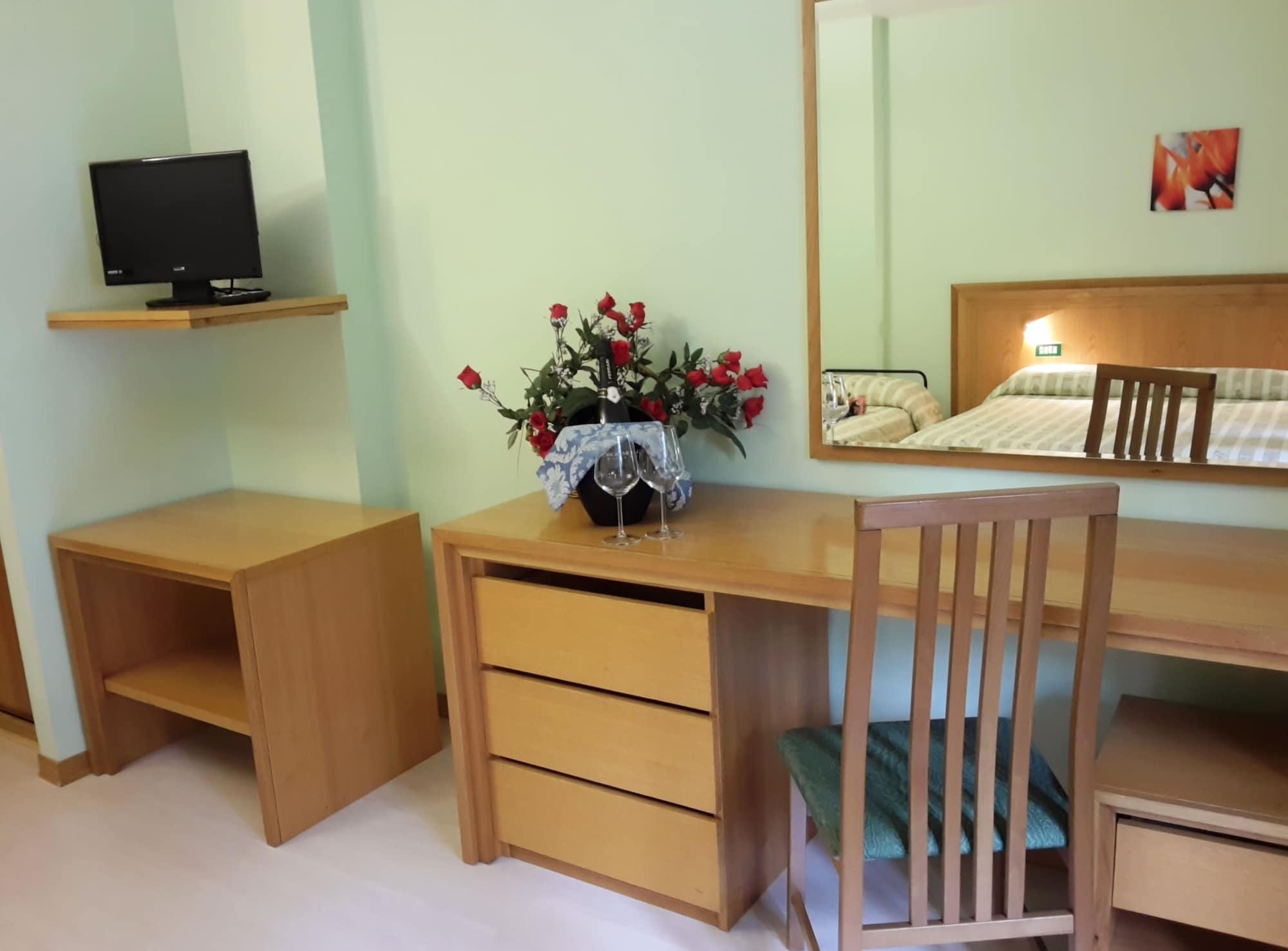 Hotel Orso Bianco Пескассероли Экстерьер фото
